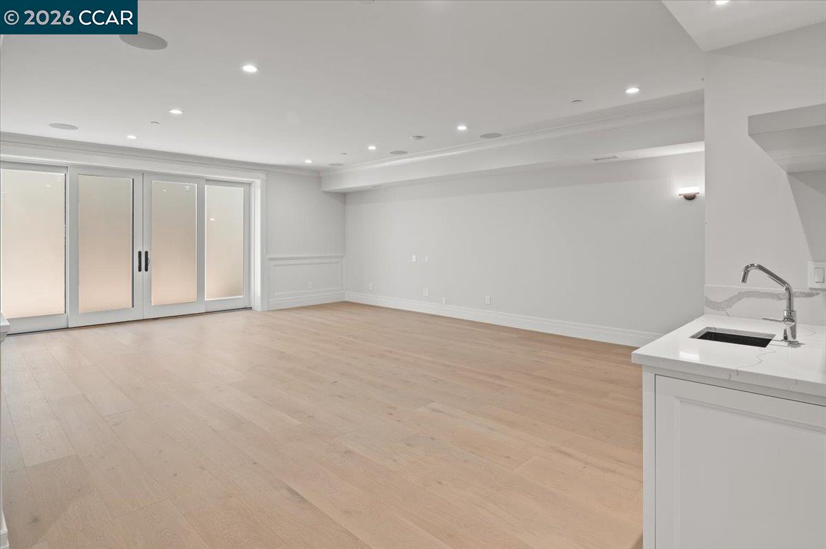 78 Middlefield Rd