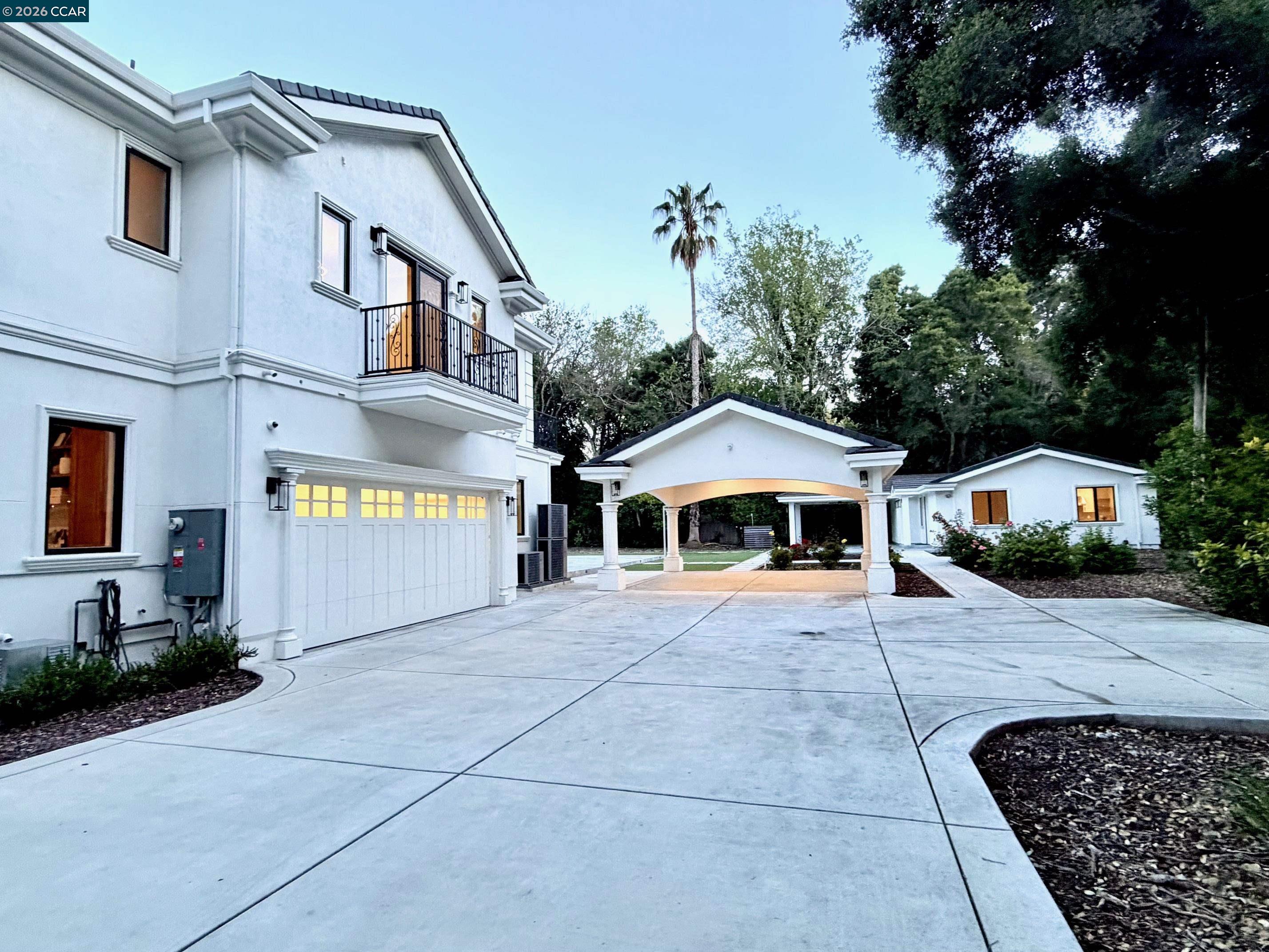 78 Middlefield Rd
