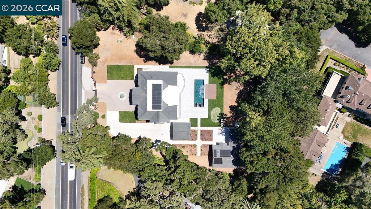 78 Middlefield Rd
