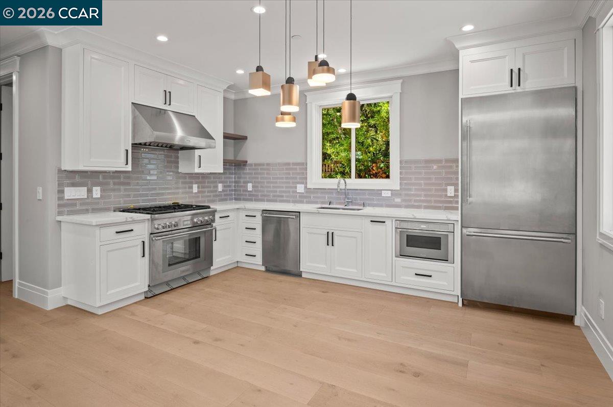 78 Middlefield Rd