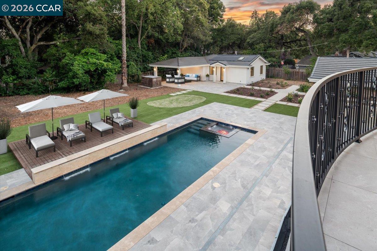 78 Middlefield Rd