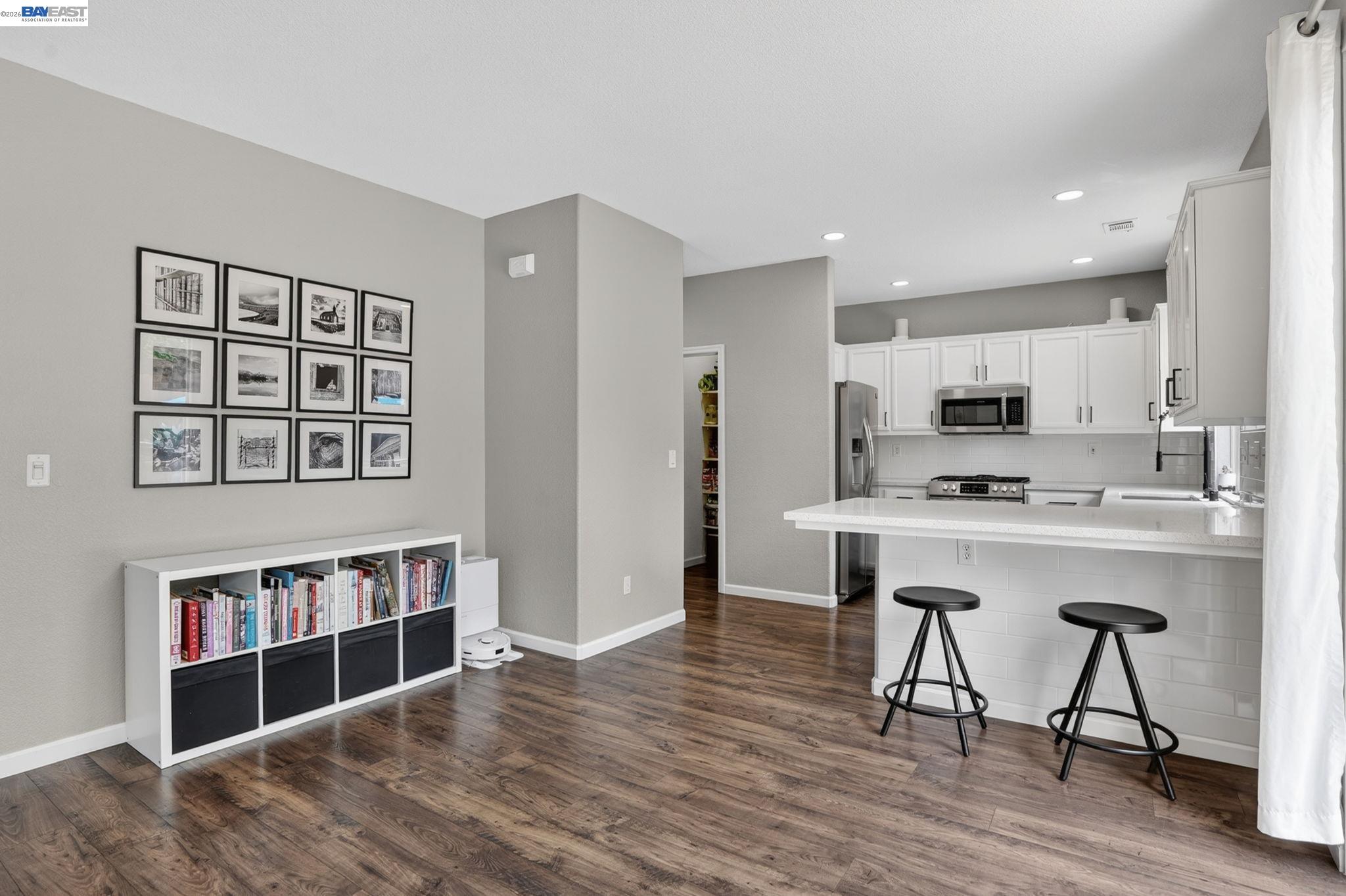1435 Ruebens Mdw