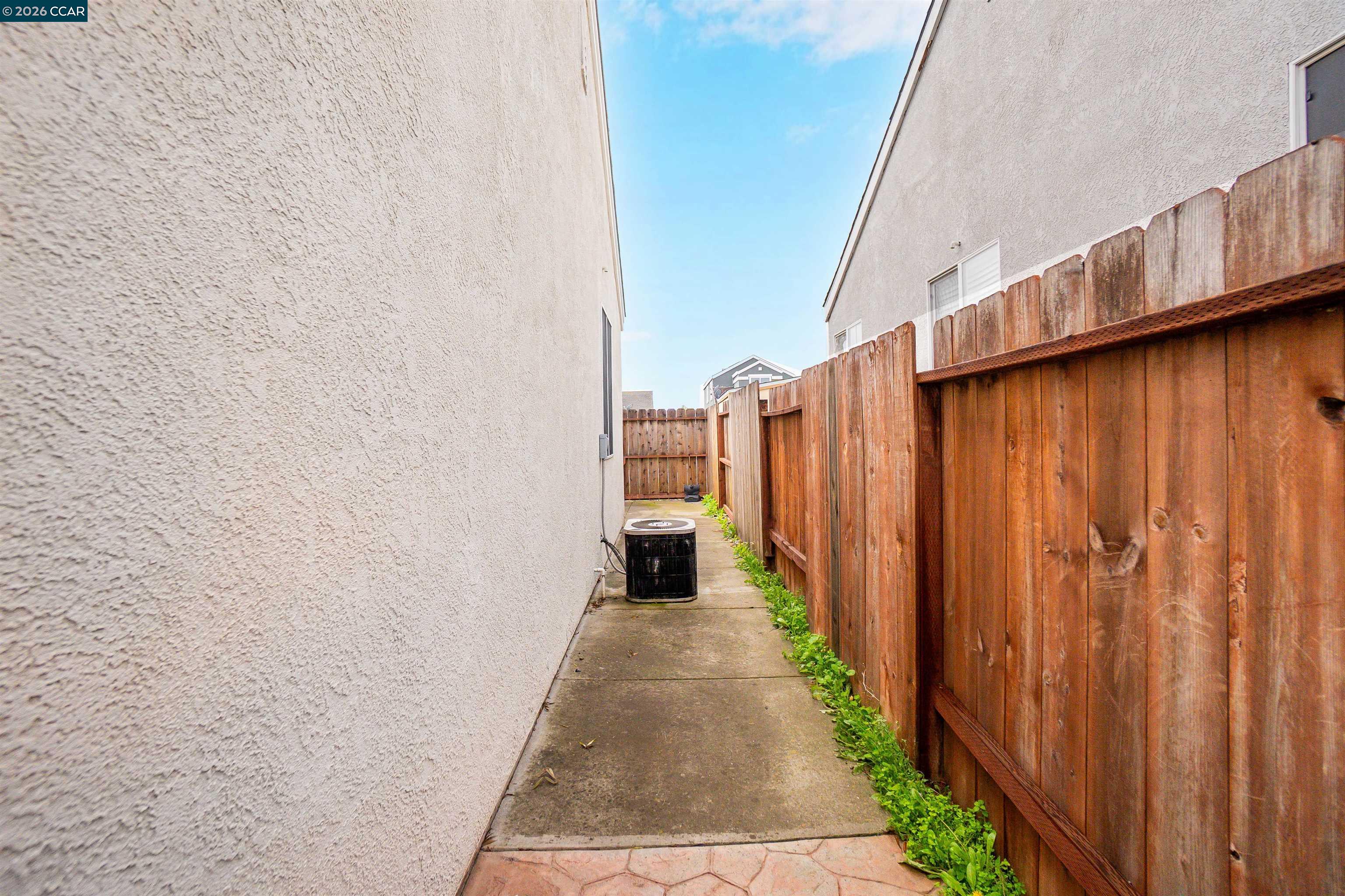 686 Anderson Way