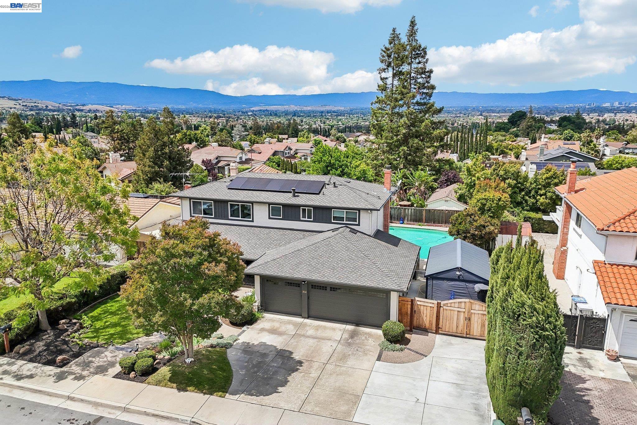 3113 Creekmore Way