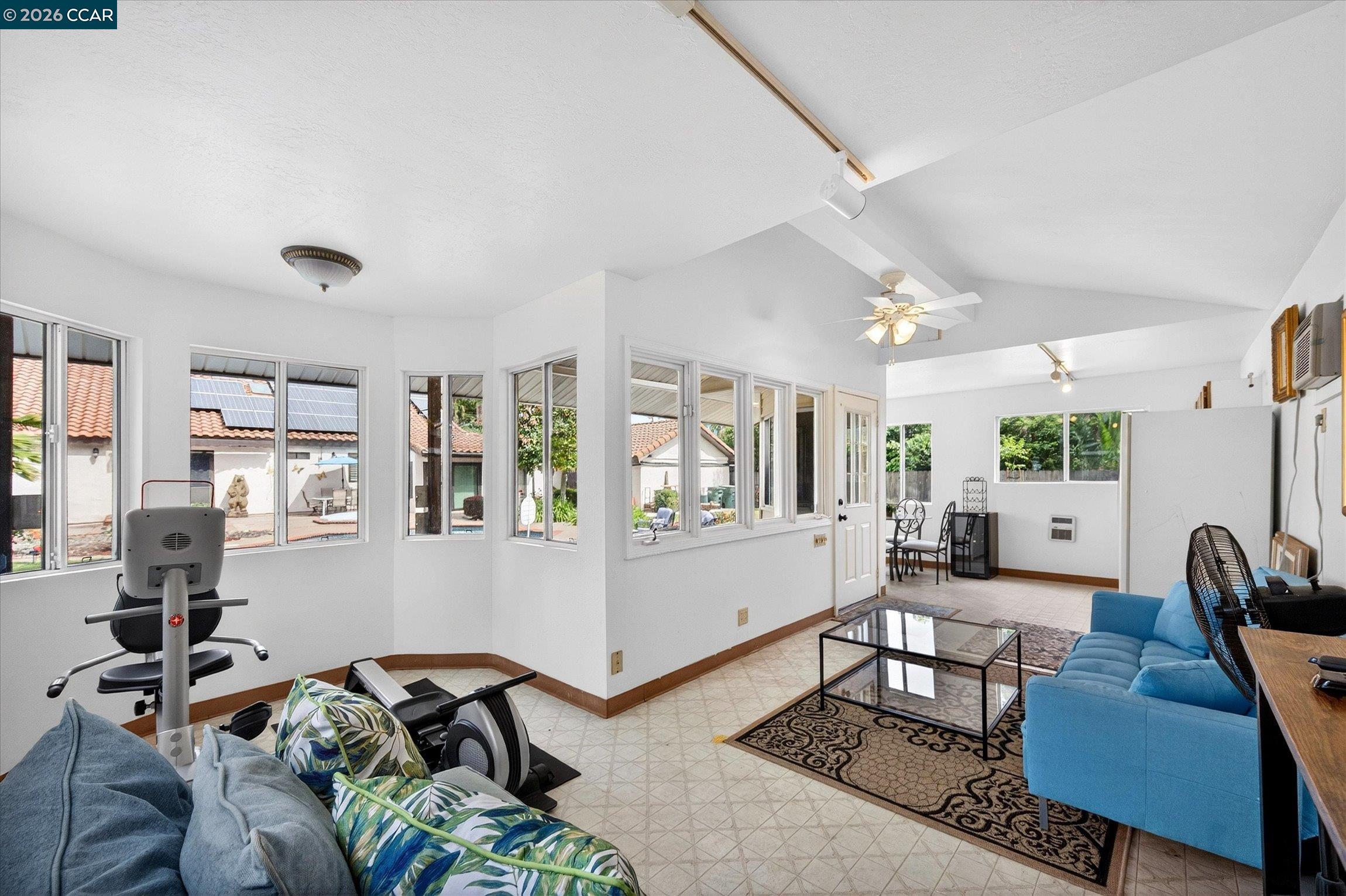 1675 Garnet Ln