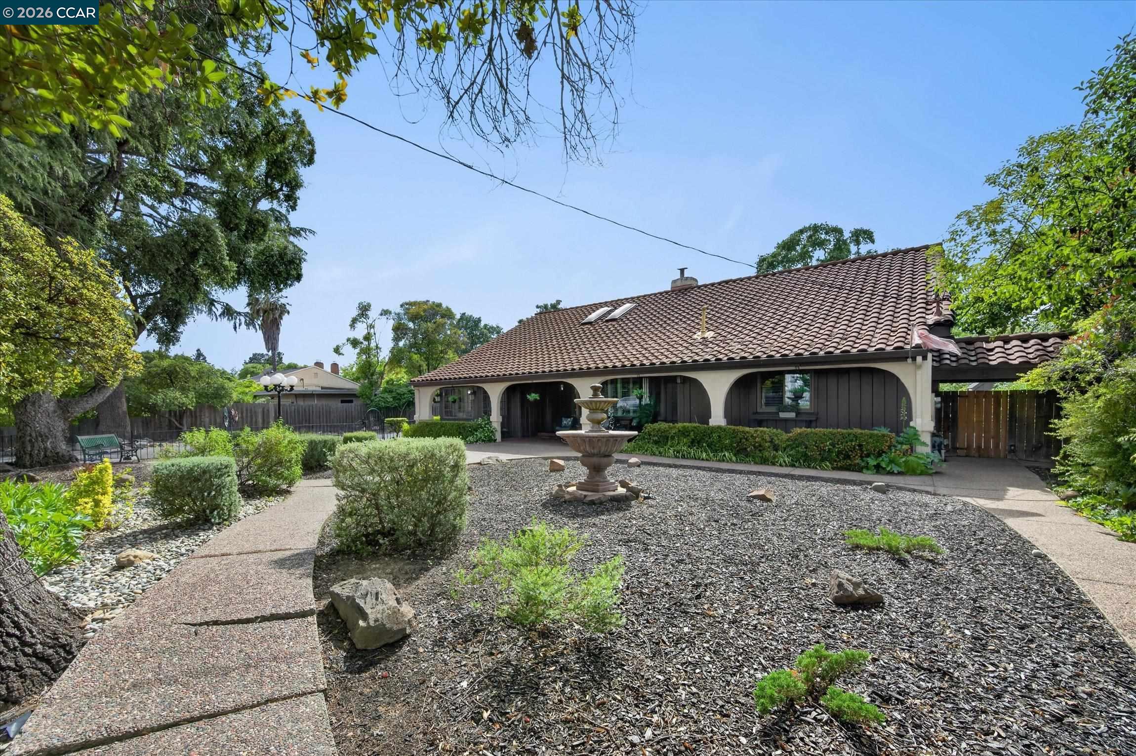 1675 Garnet Ln