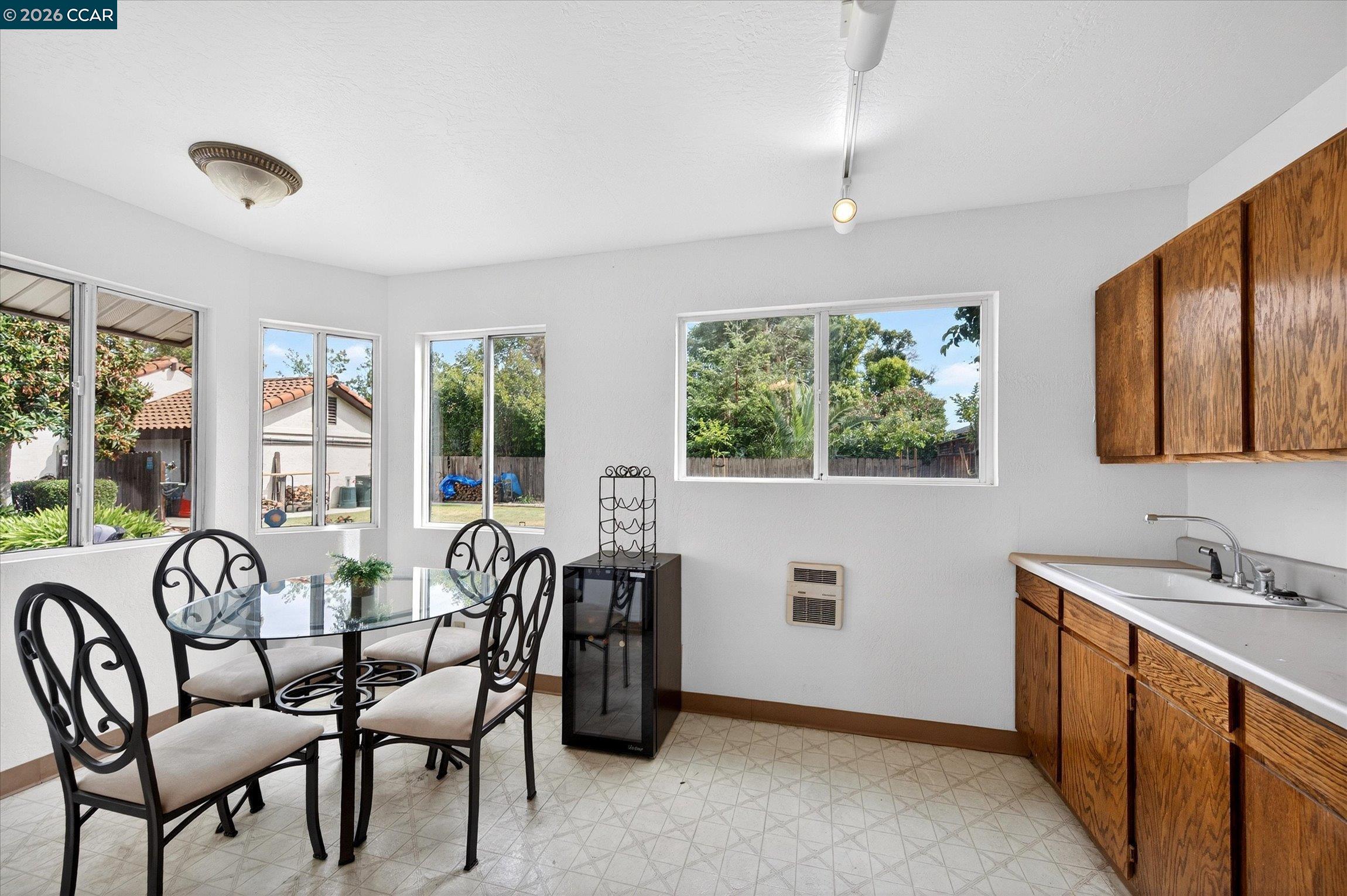 1675 Garnet Ln