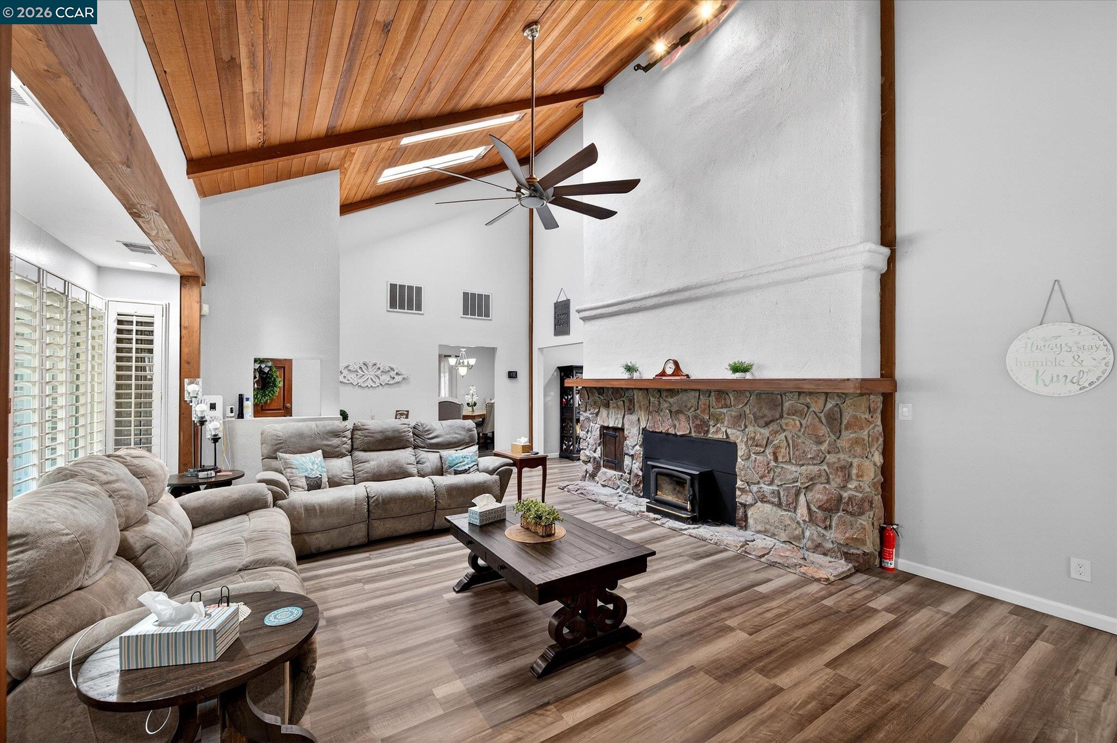 1675 Garnet Ln