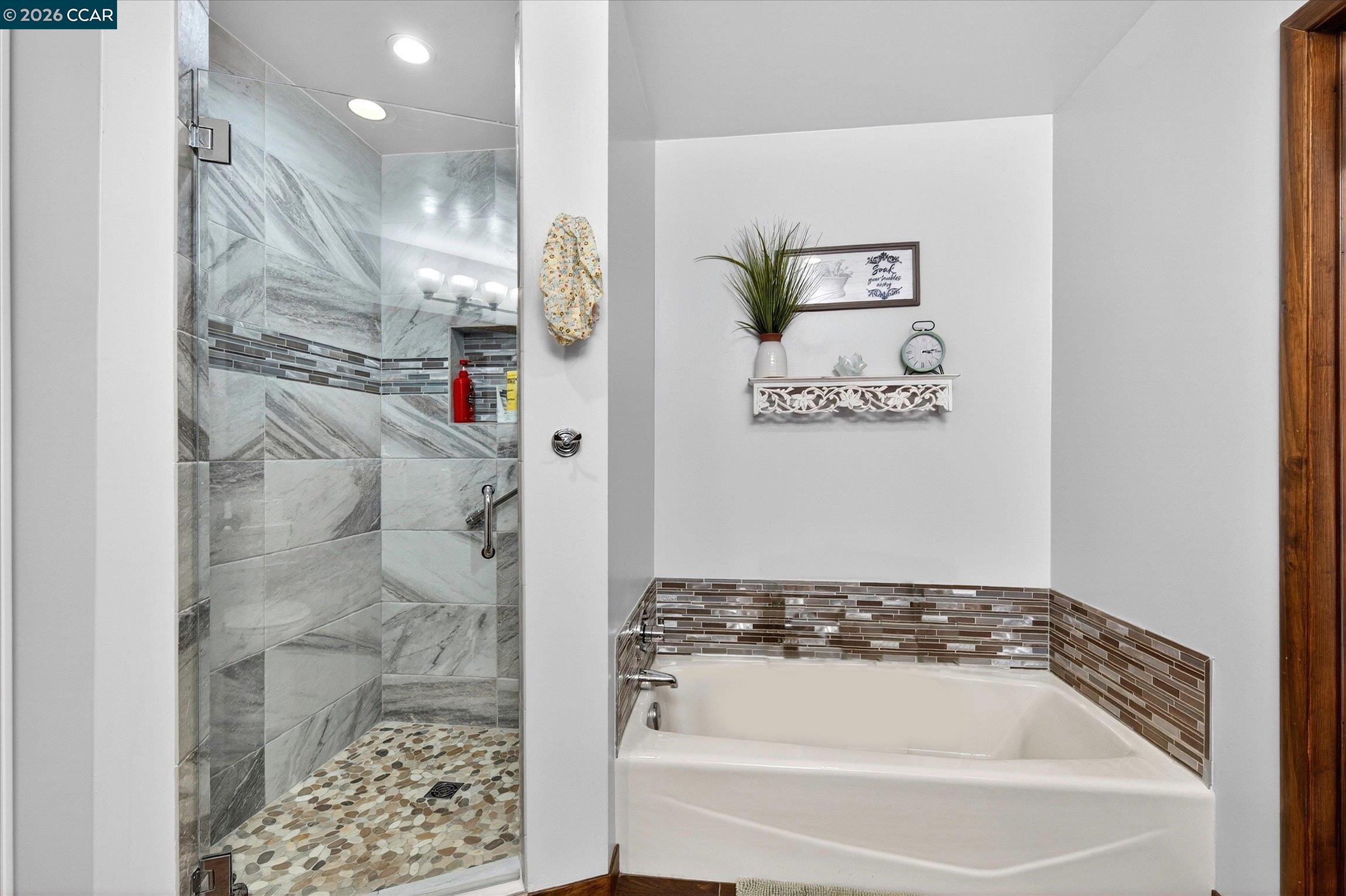 1675 Garnet Ln