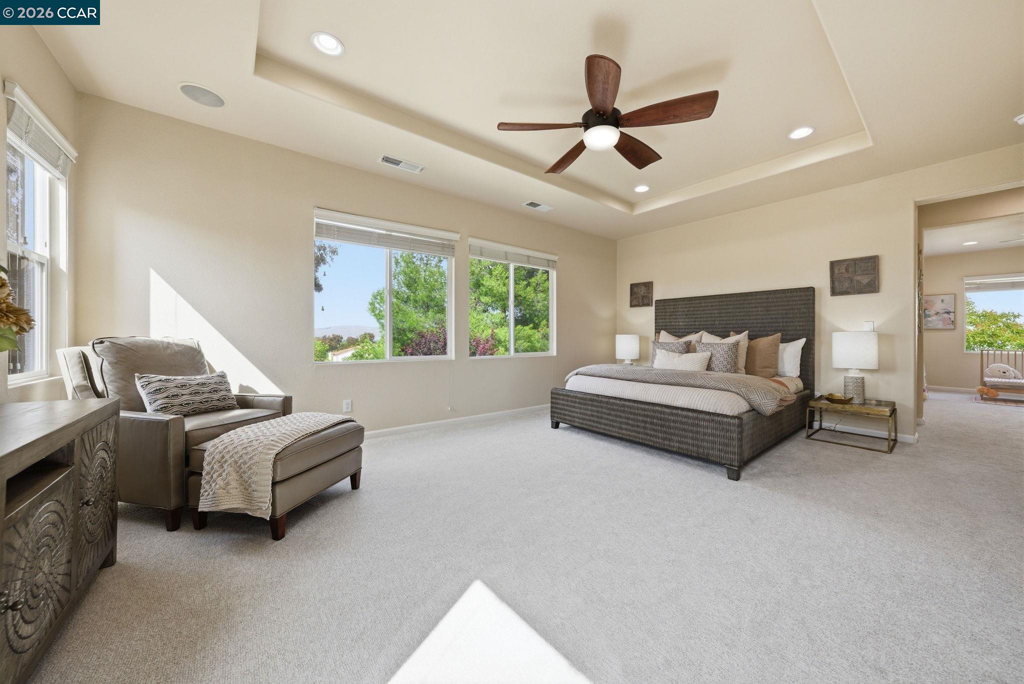 1248 Oak Knoll Dr