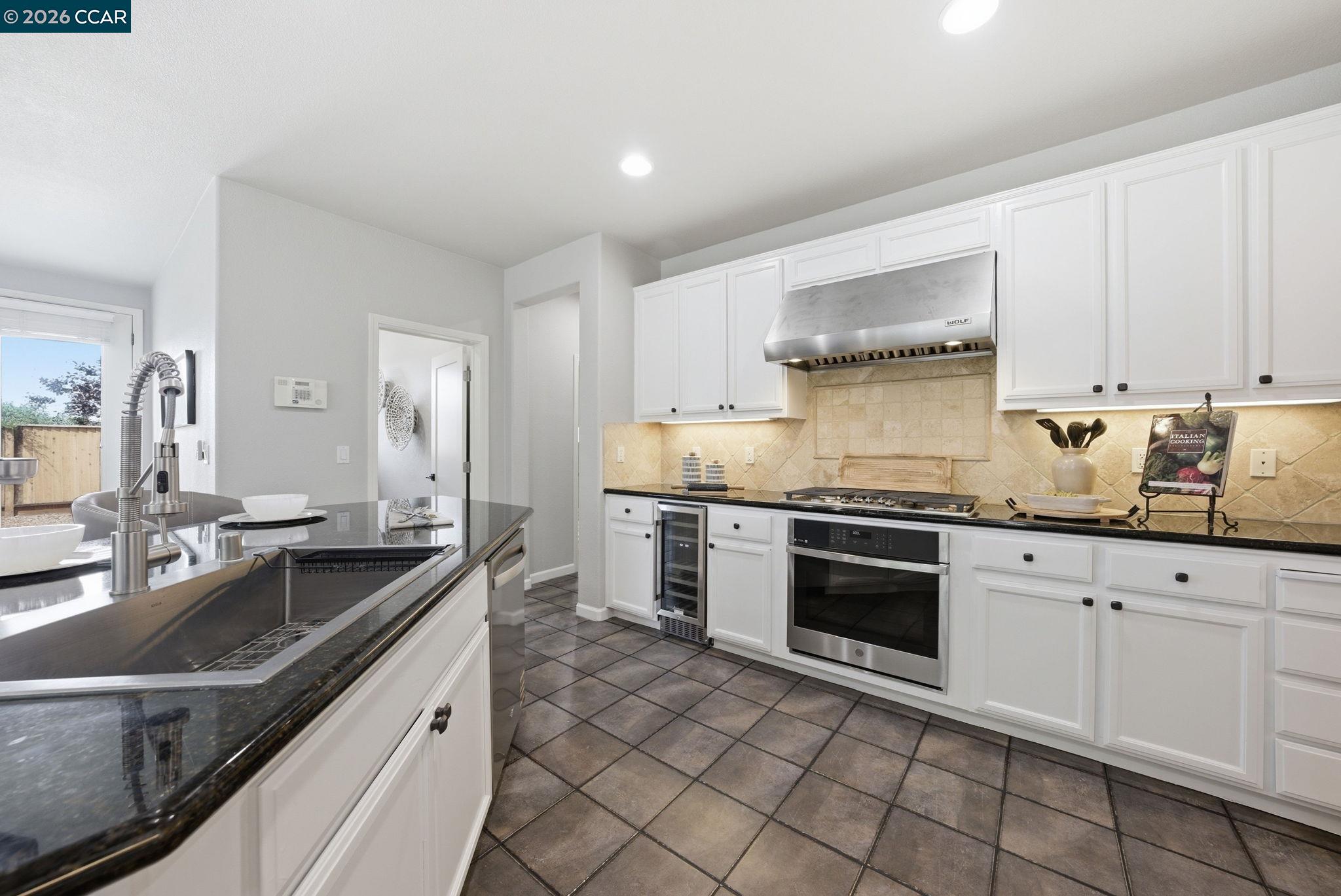 1248 Oak Knoll Dr