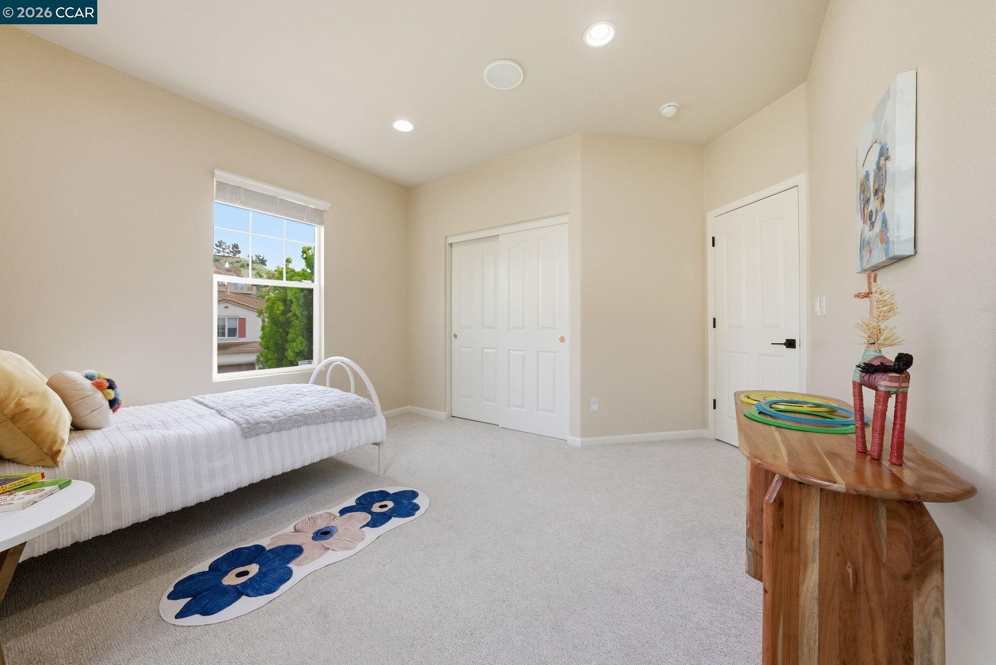 1248 Oak Knoll Dr