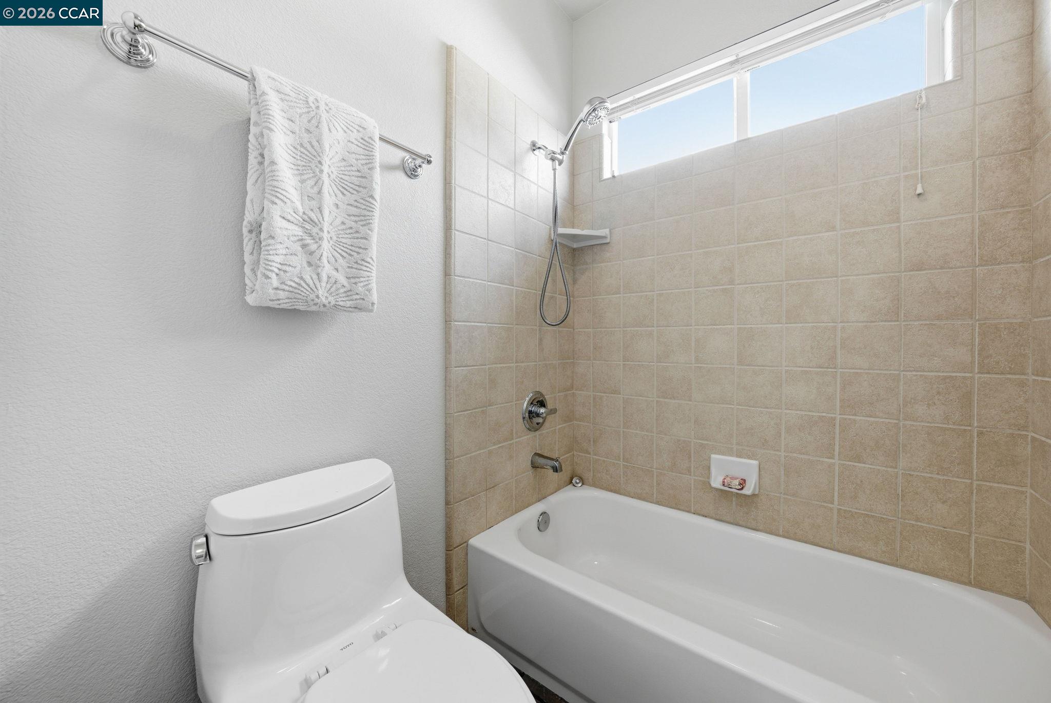 1248 Oak Knoll Dr