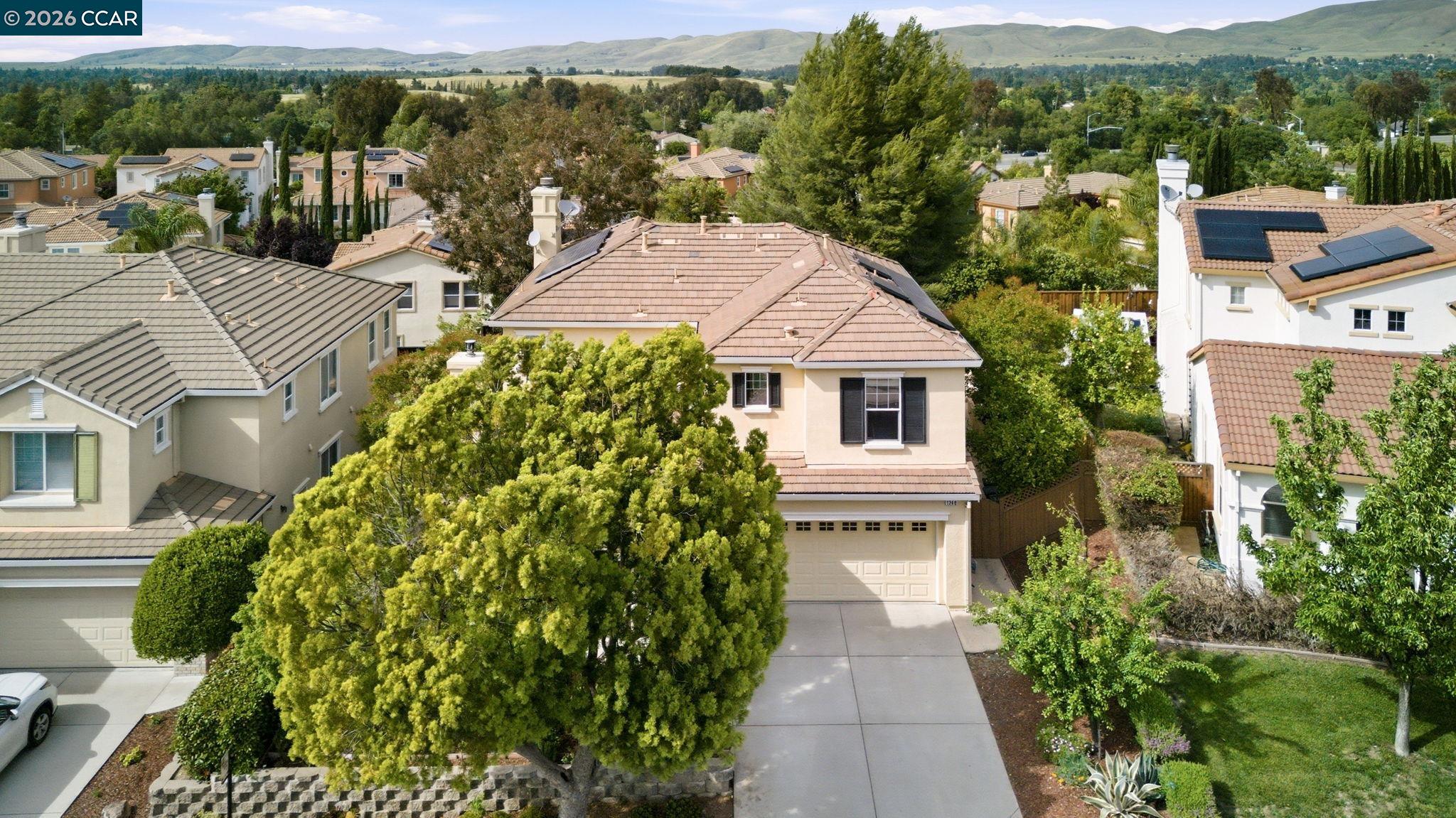 1248 Oak Knoll Dr