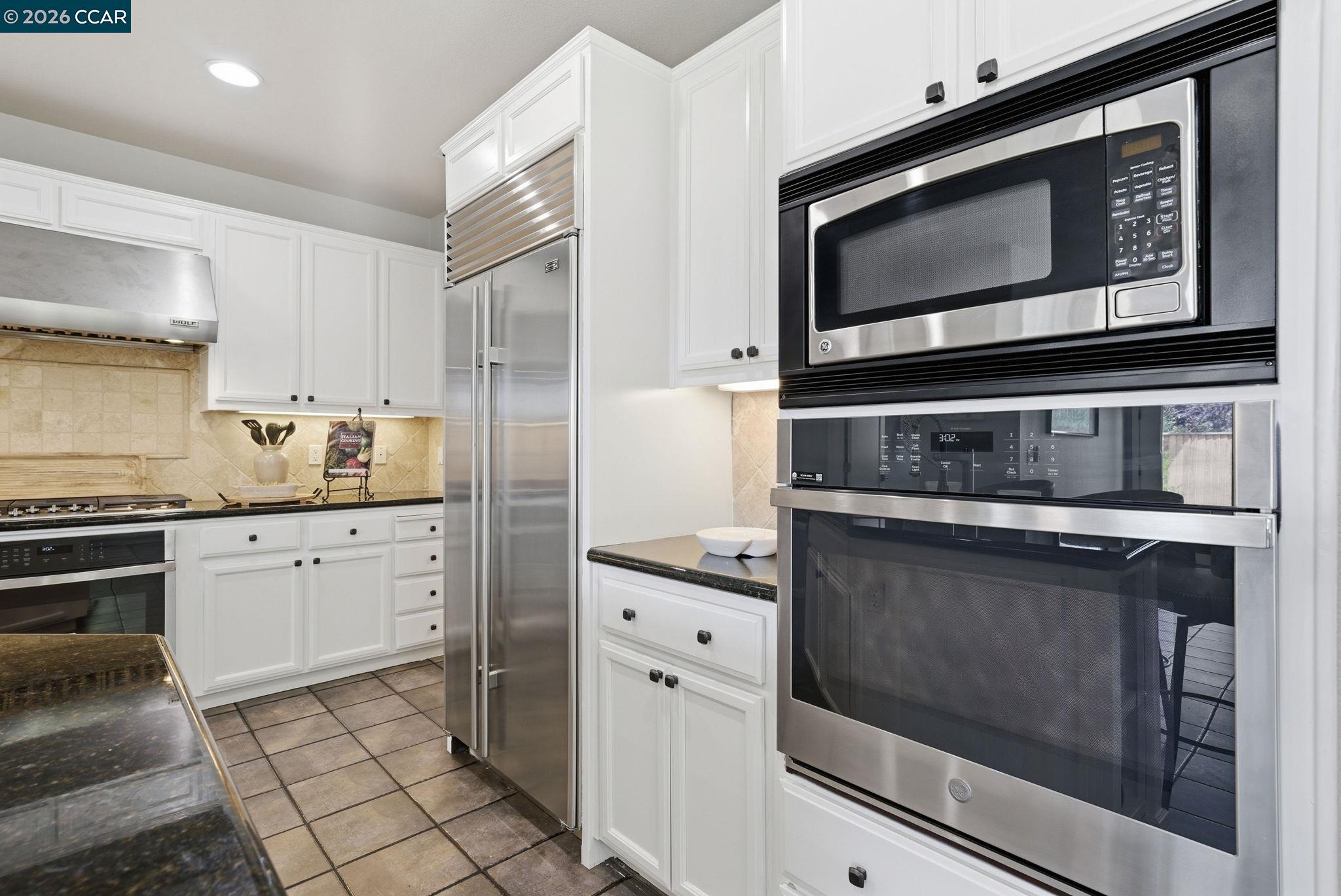 1248 Oak Knoll Dr