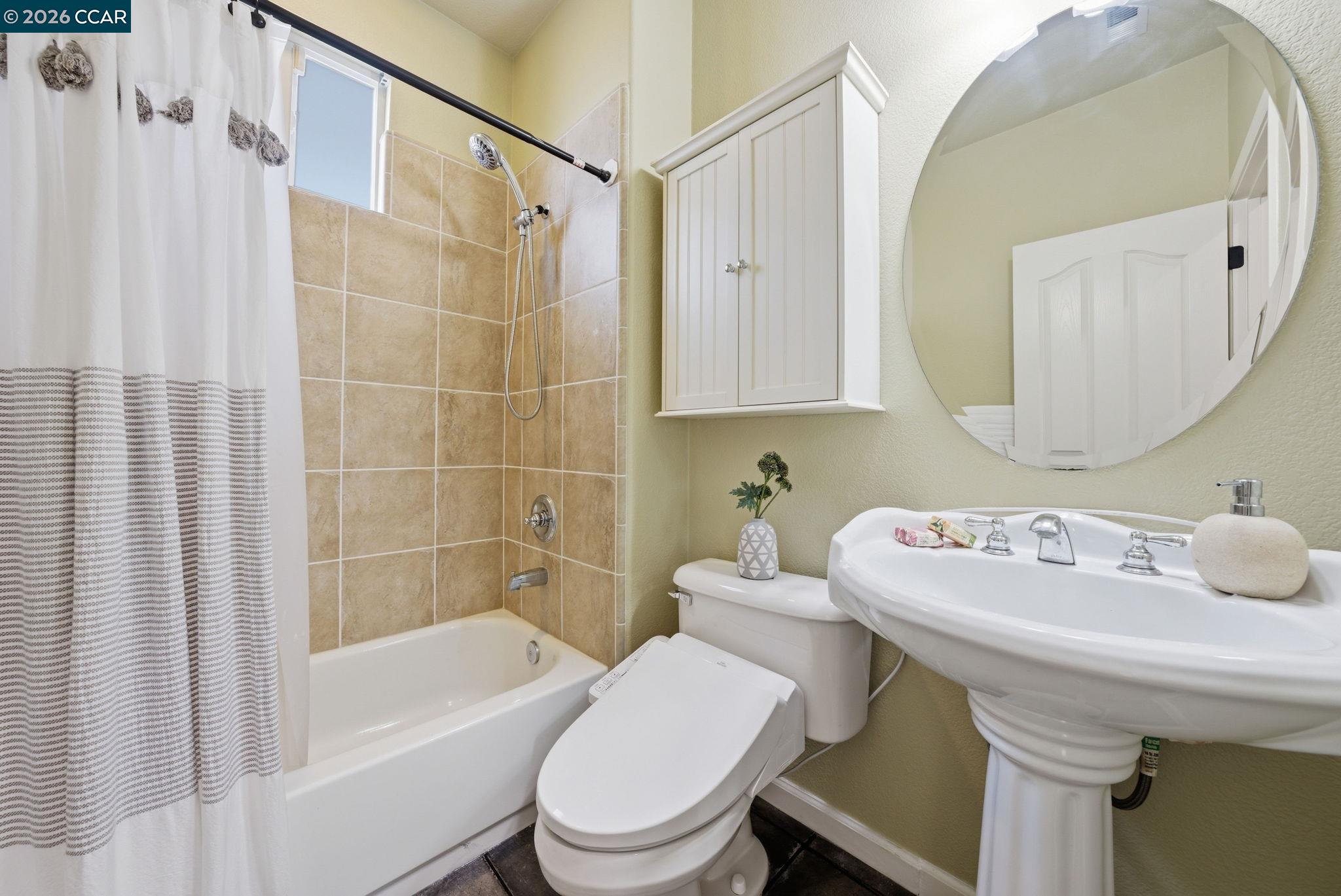 1248 Oak Knoll Dr
