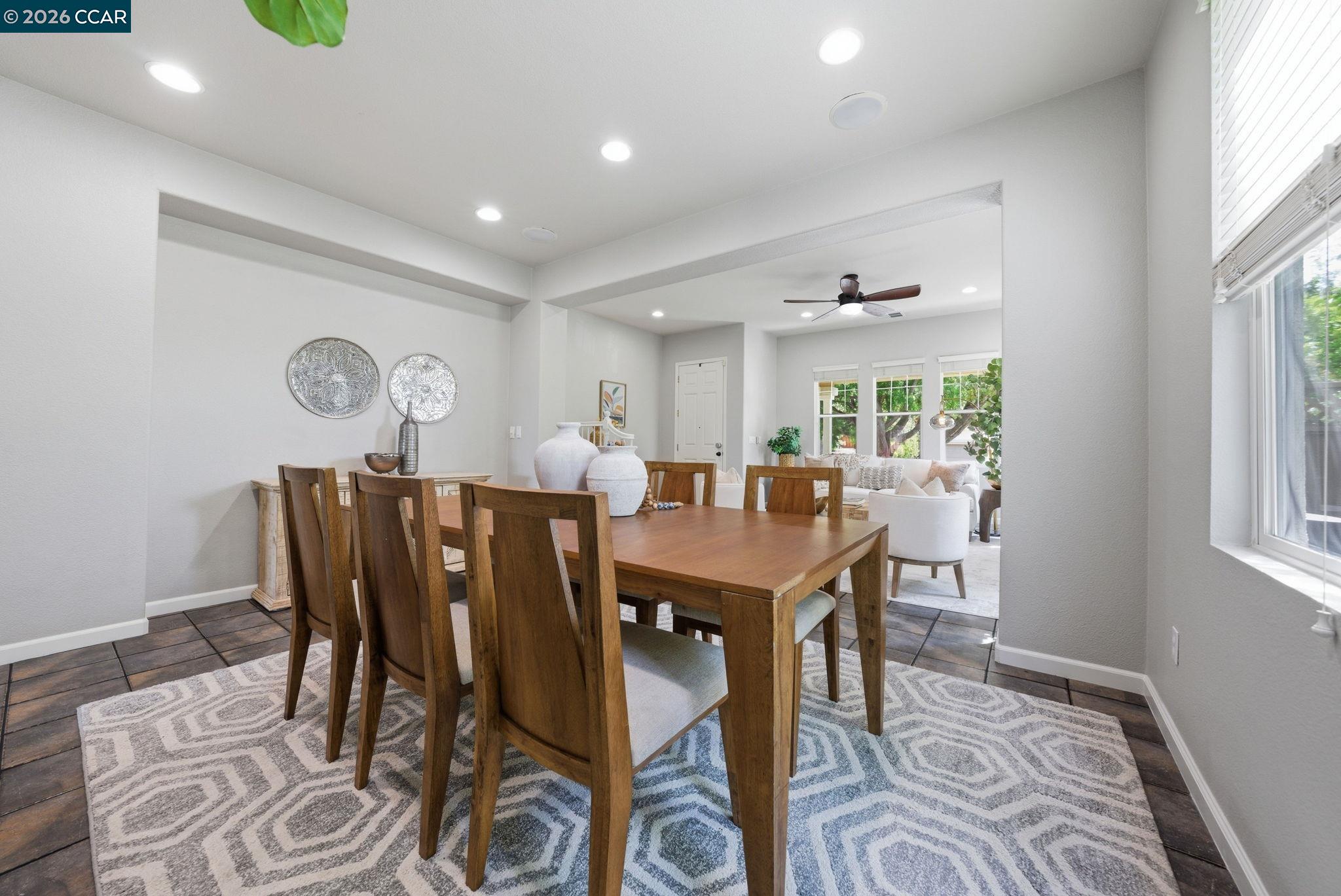1248 Oak Knoll Dr