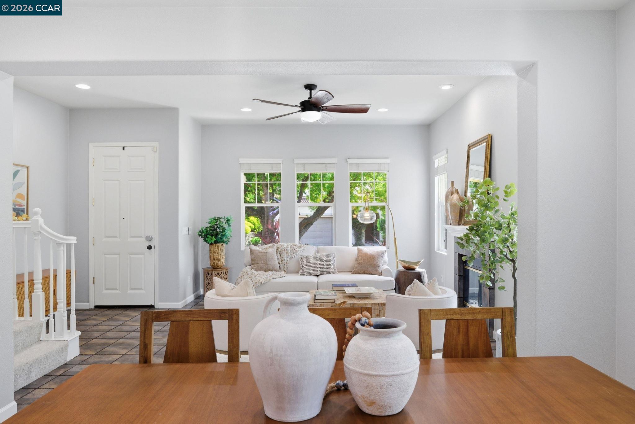 1248 Oak Knoll Dr
