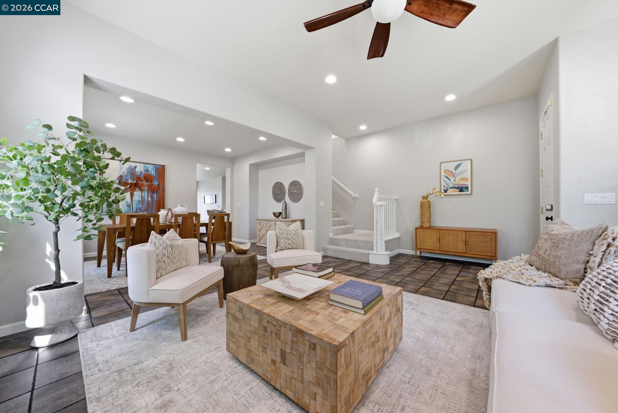 1248 Oak Knoll Dr