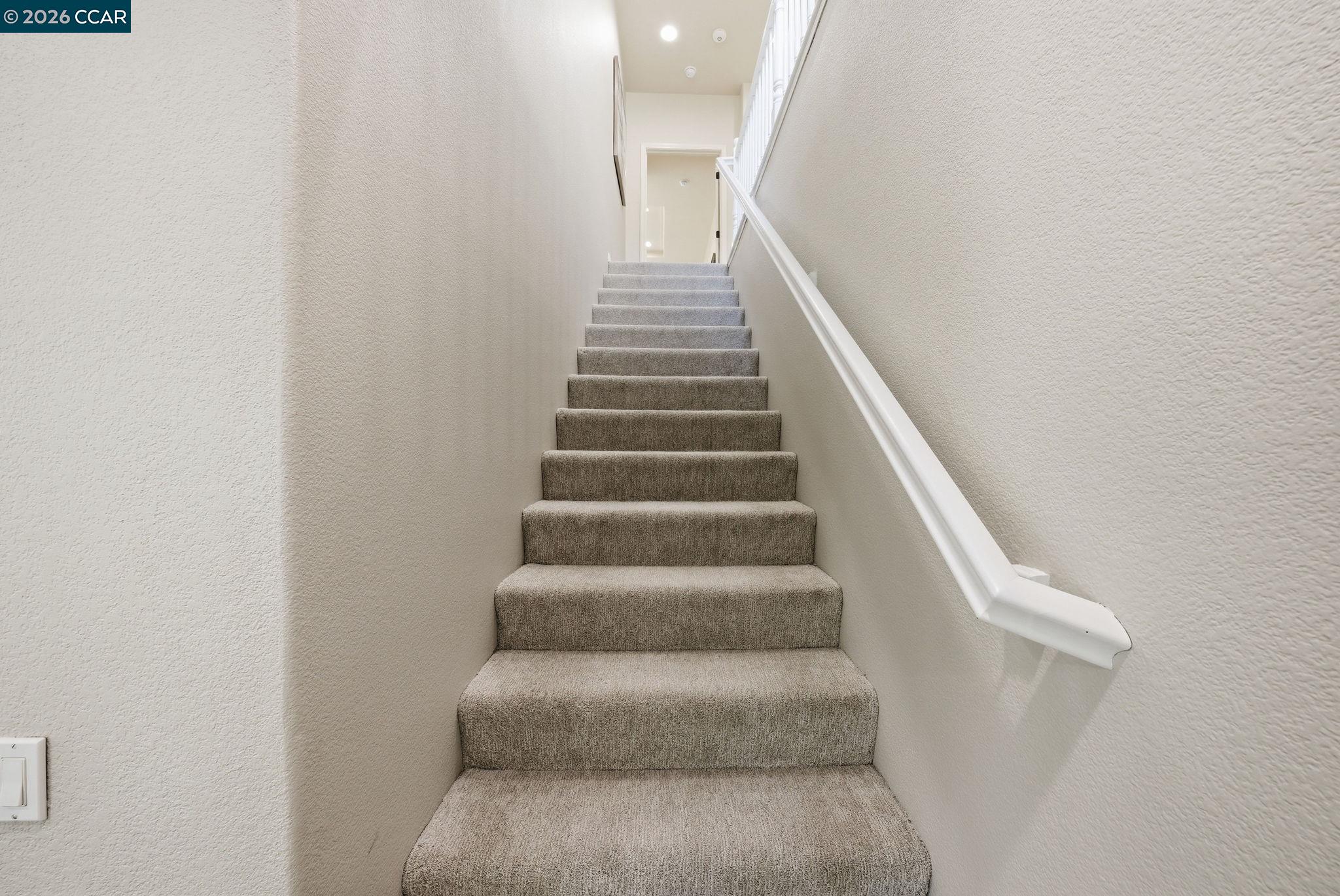 1248 Oak Knoll Dr