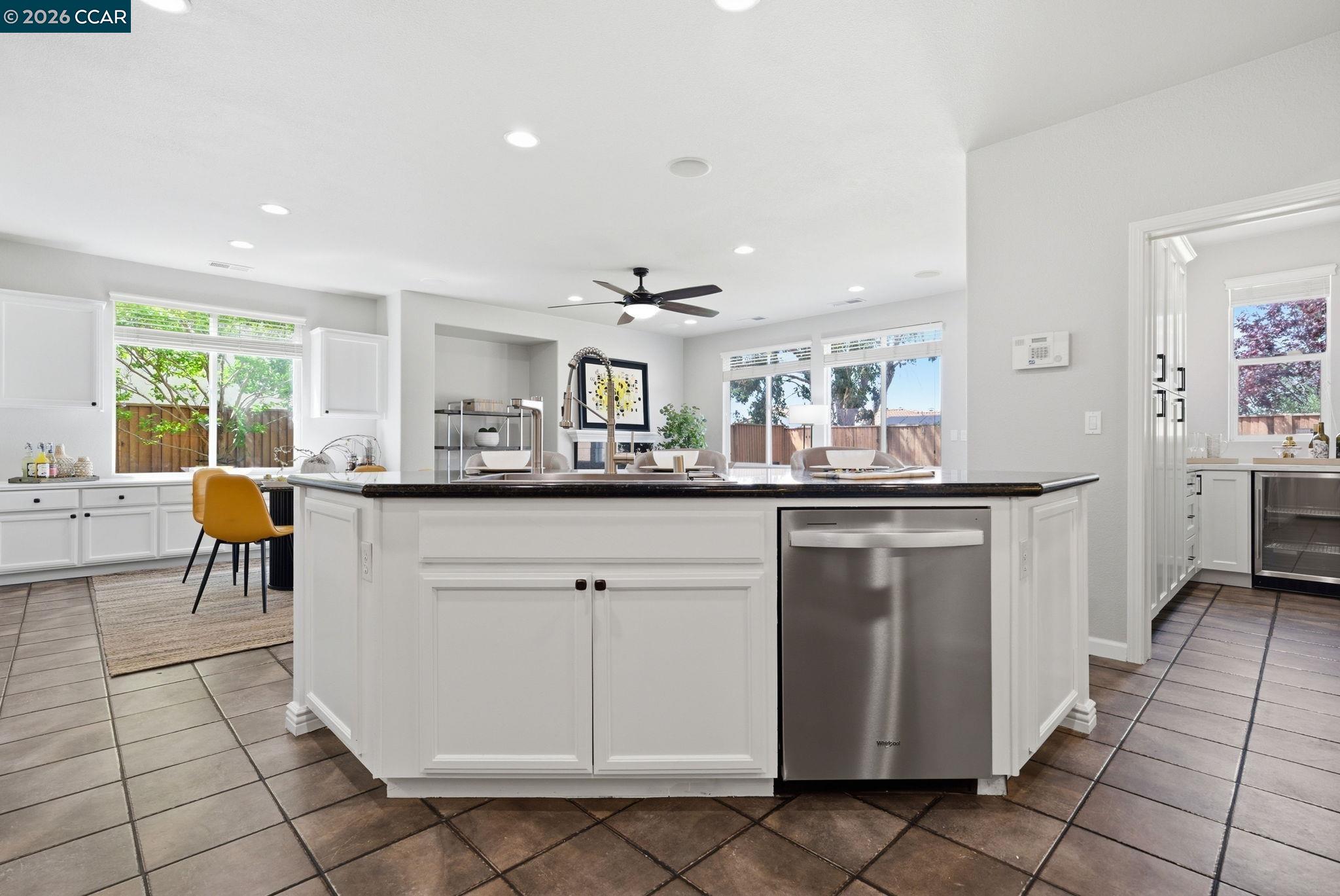 1248 Oak Knoll Dr