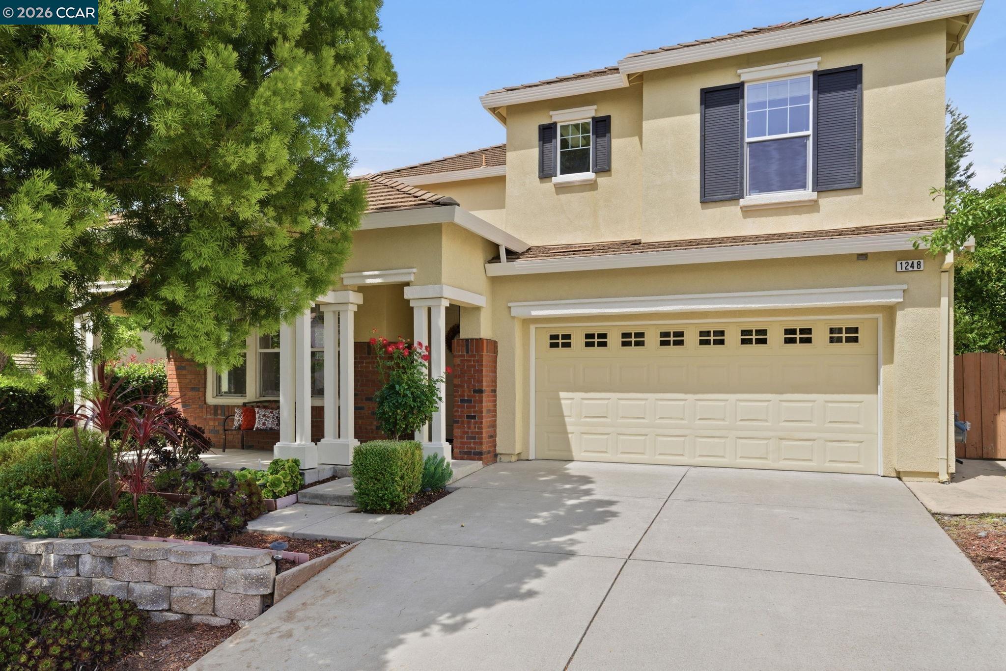 1248 Oak Knoll Dr
