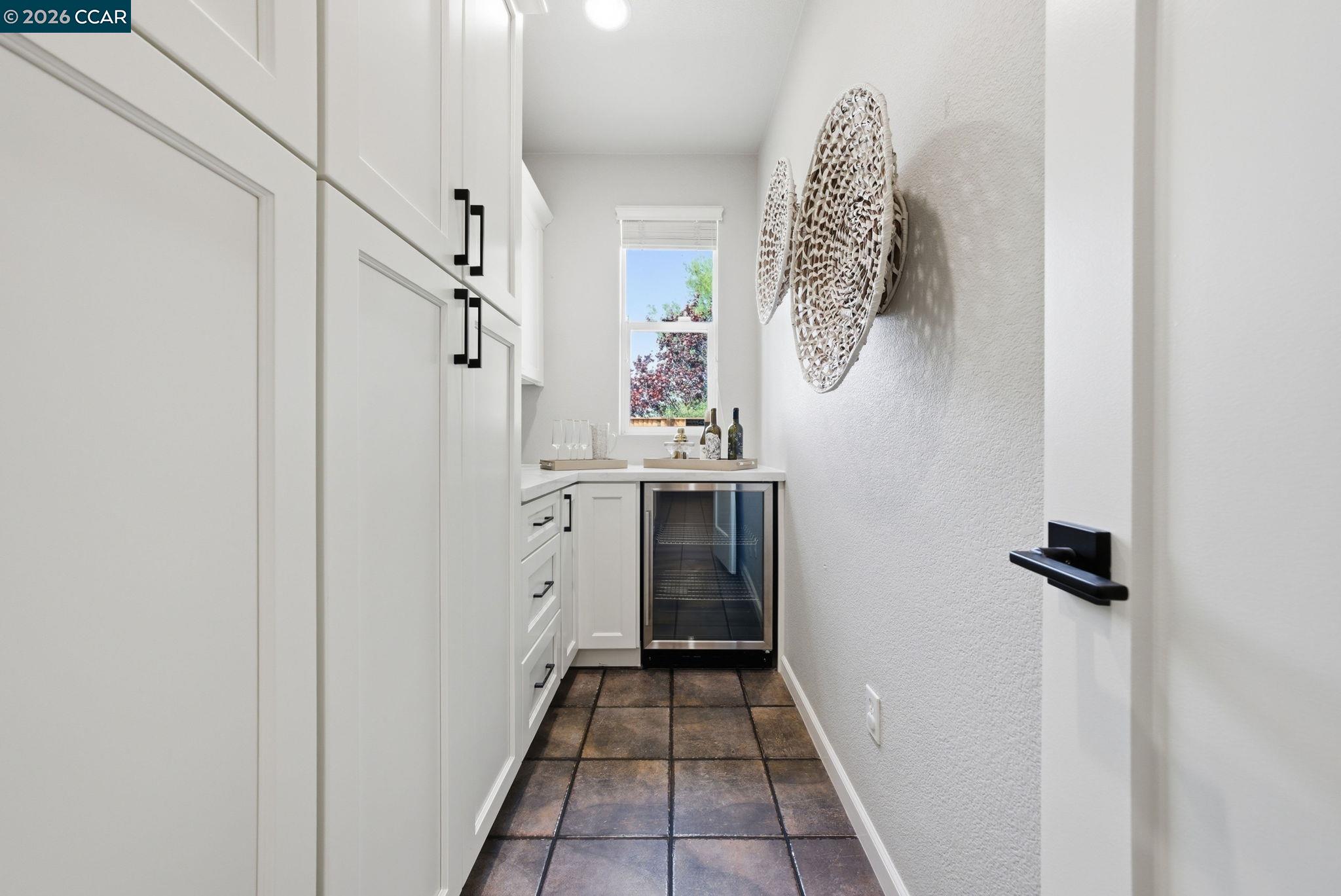 1248 Oak Knoll Dr