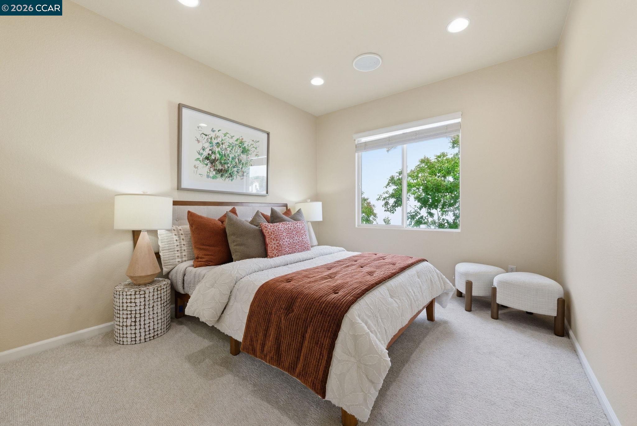 1248 Oak Knoll Dr
