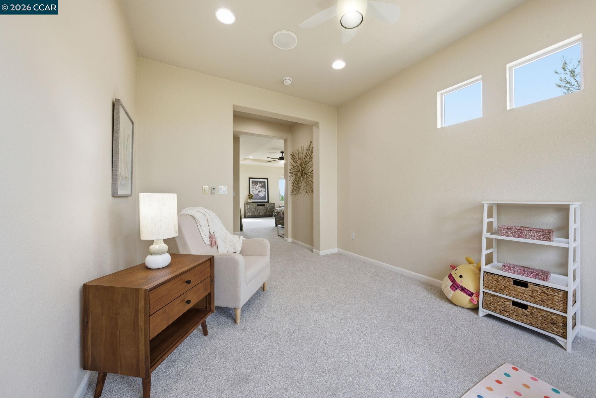1248 Oak Knoll Dr