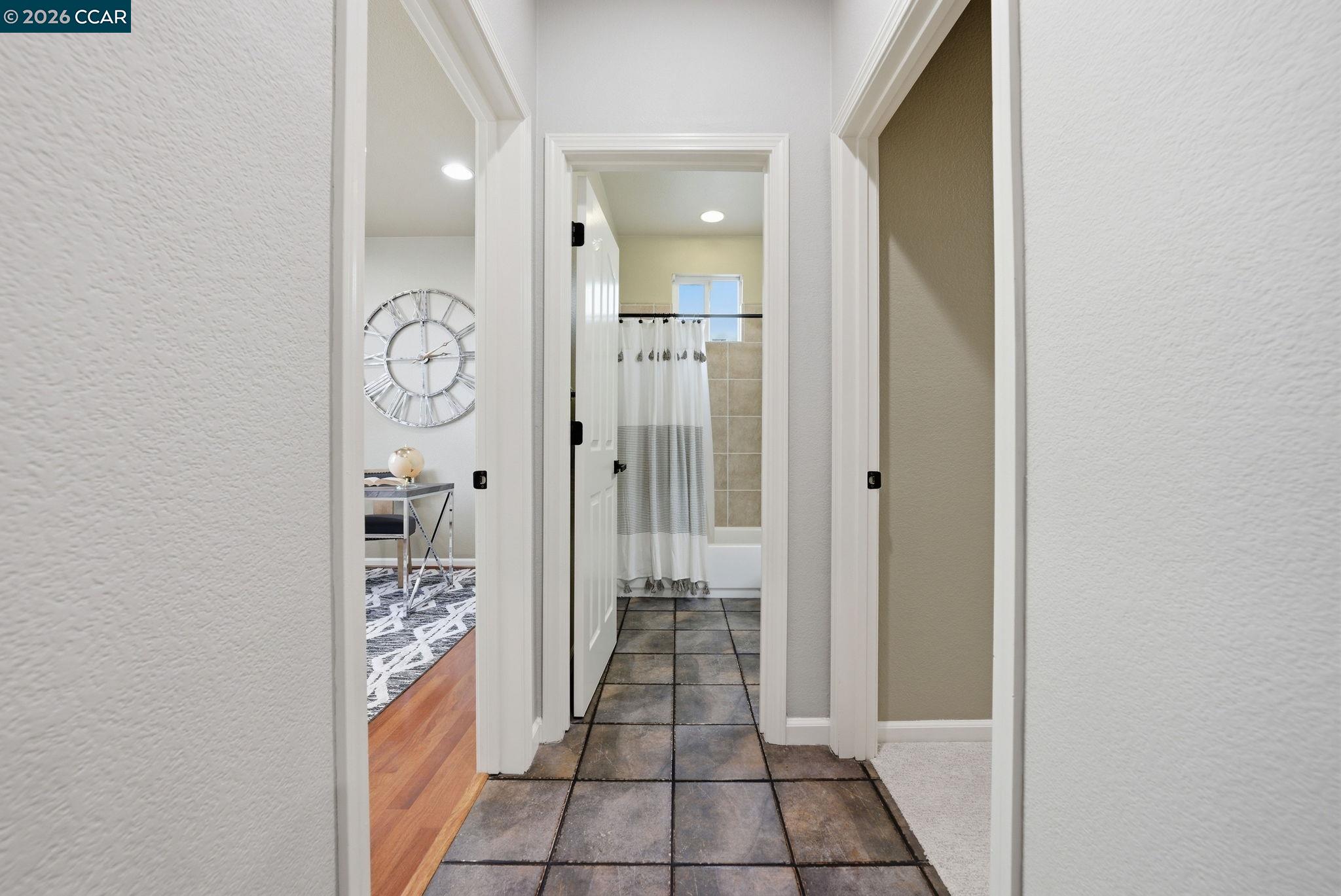 1248 Oak Knoll Dr
