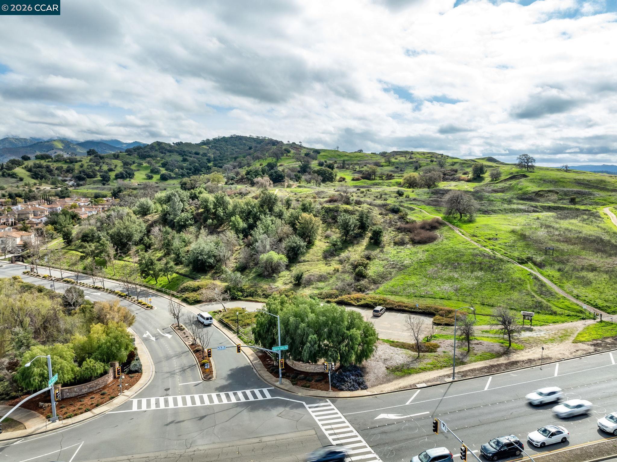 1248 Oak Knoll Dr