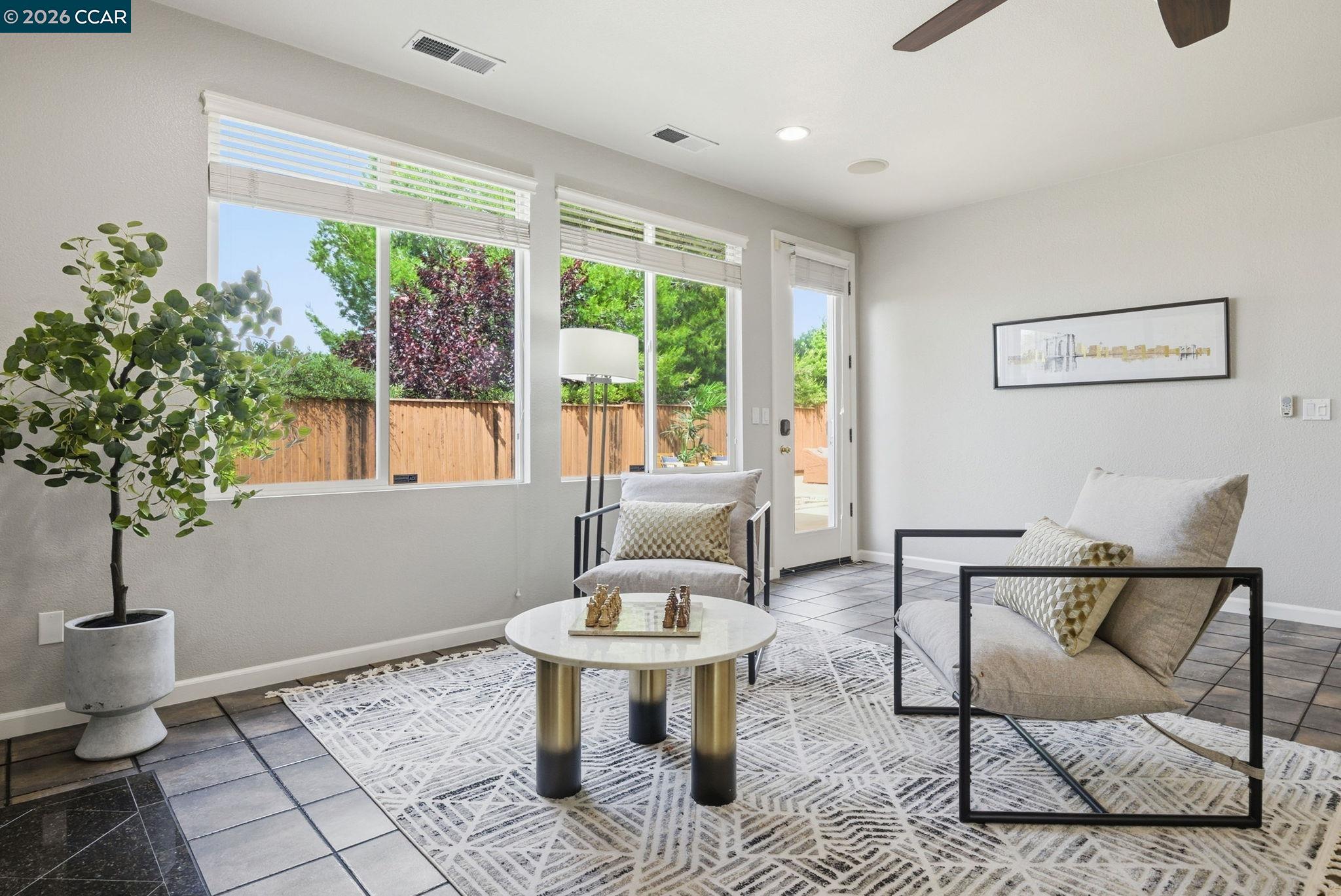 1248 Oak Knoll Dr