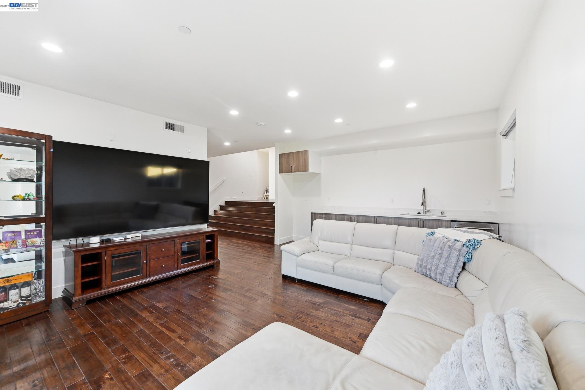 4683 Proctor Rd