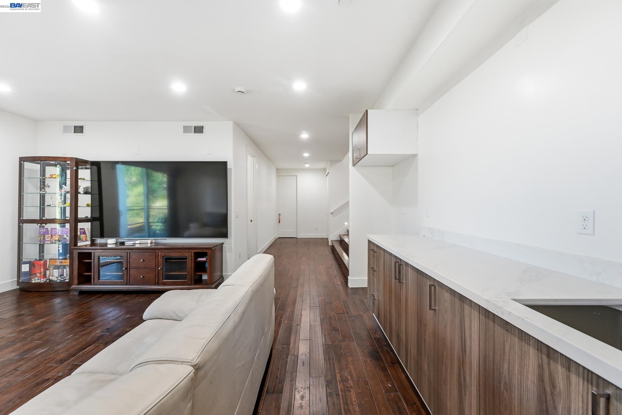 4683 Proctor Rd