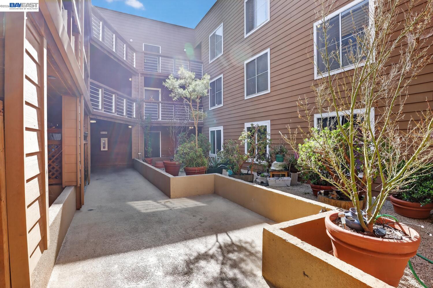 2901 Macarthur Blvd # 103