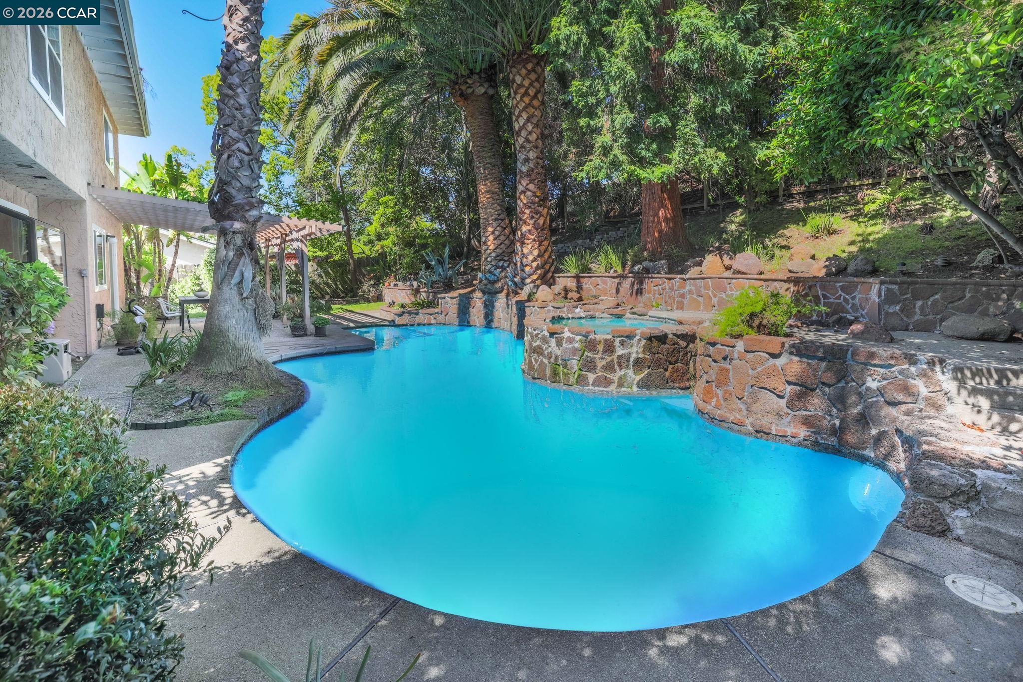 1490 Whiteciff Way
