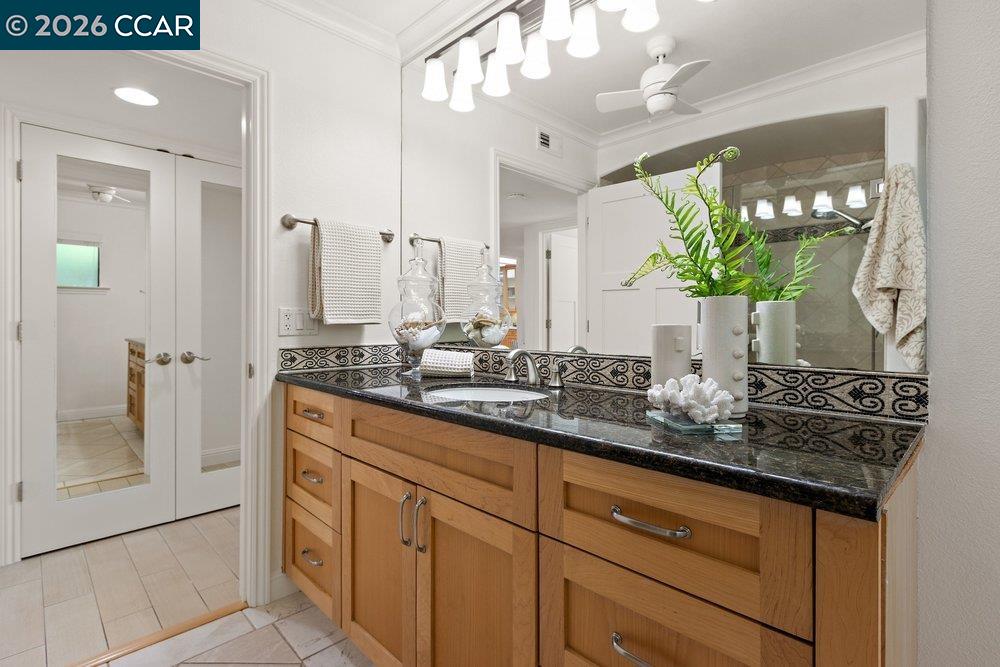 1232 Fairlawn Court # 4