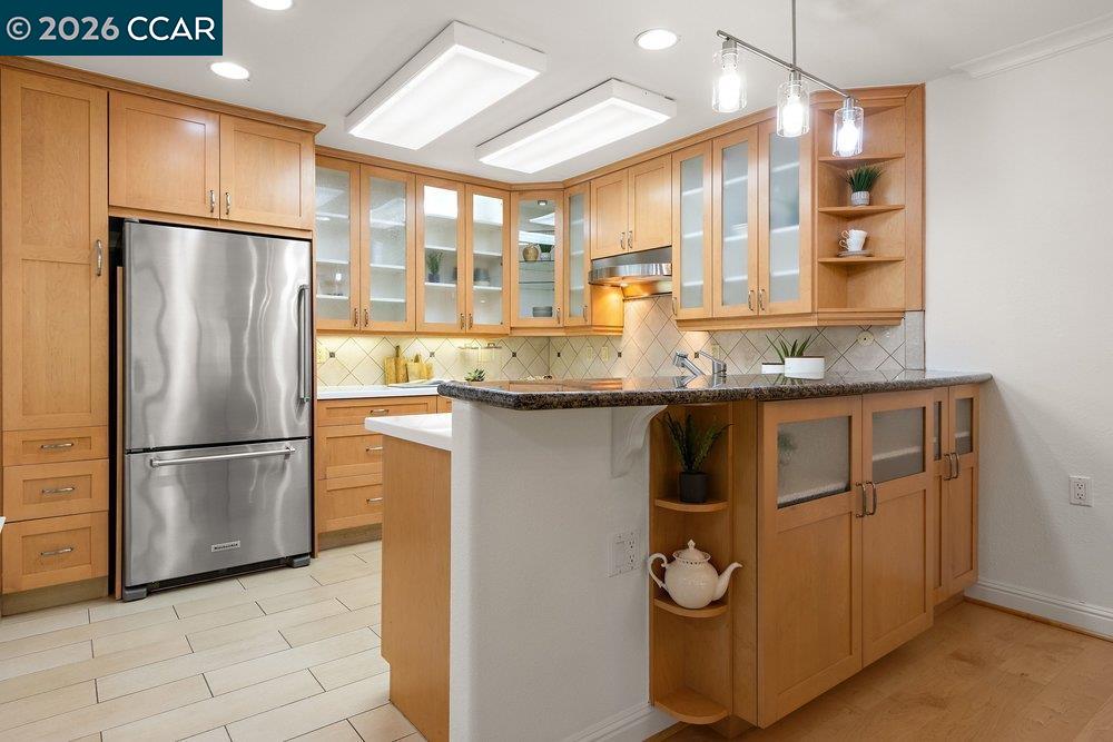 1232 Fairlawn Court # 4