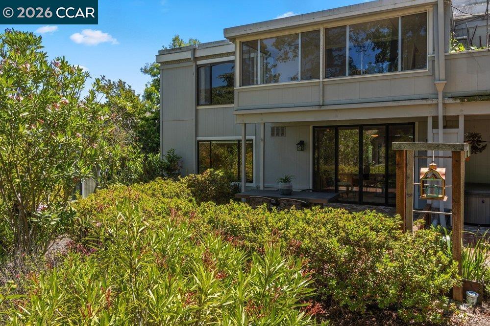 1232 Fairlawn Court # 4