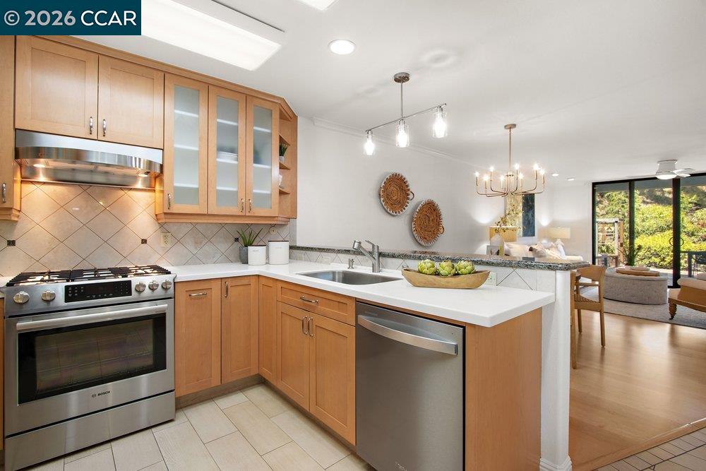1232 Fairlawn Court # 4