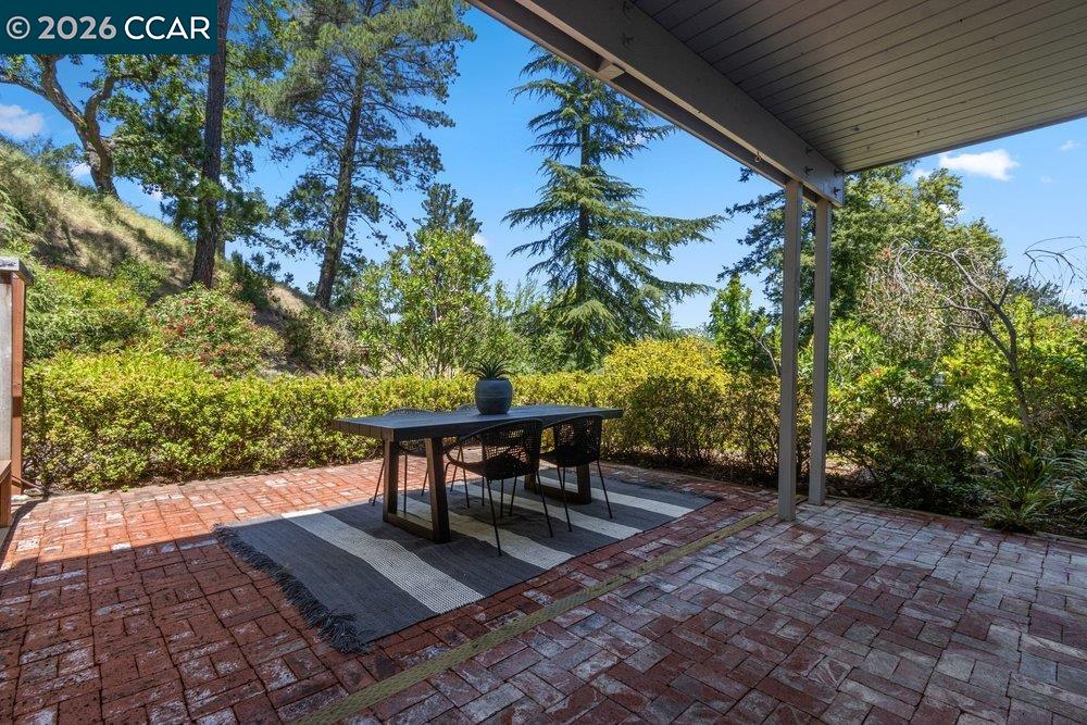 1232 Fairlawn Court # 4