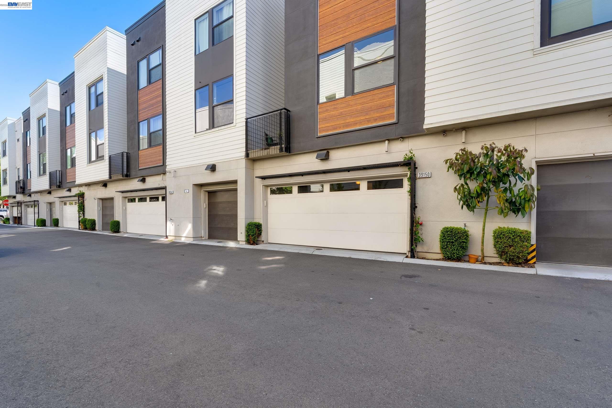 39150 Declaration St