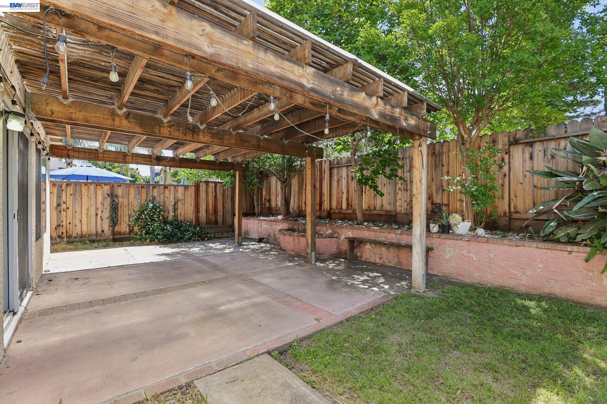 1846 Bayberry Ln
