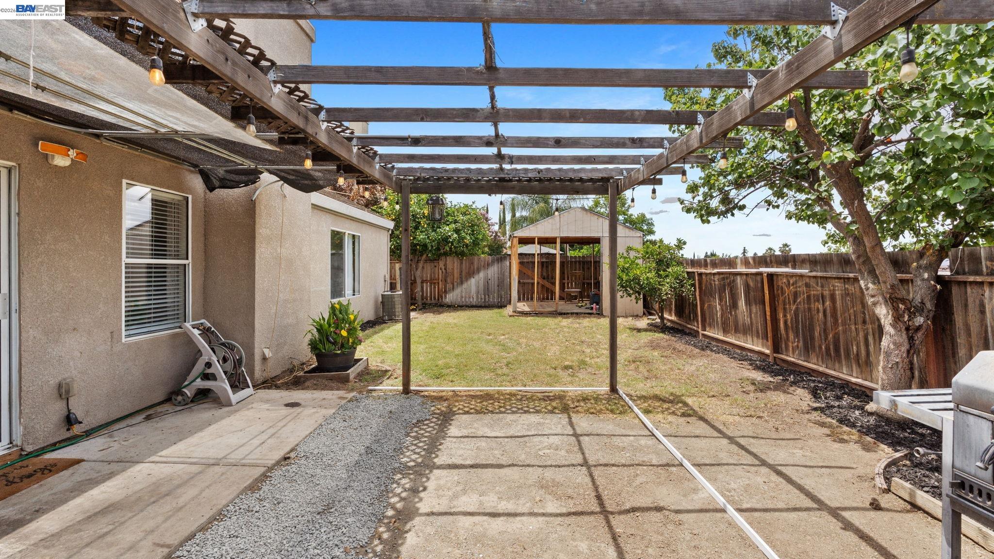 1571 Spring Ct