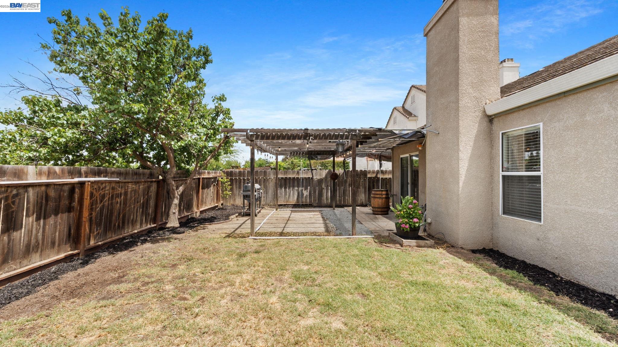 1571 Spring Ct