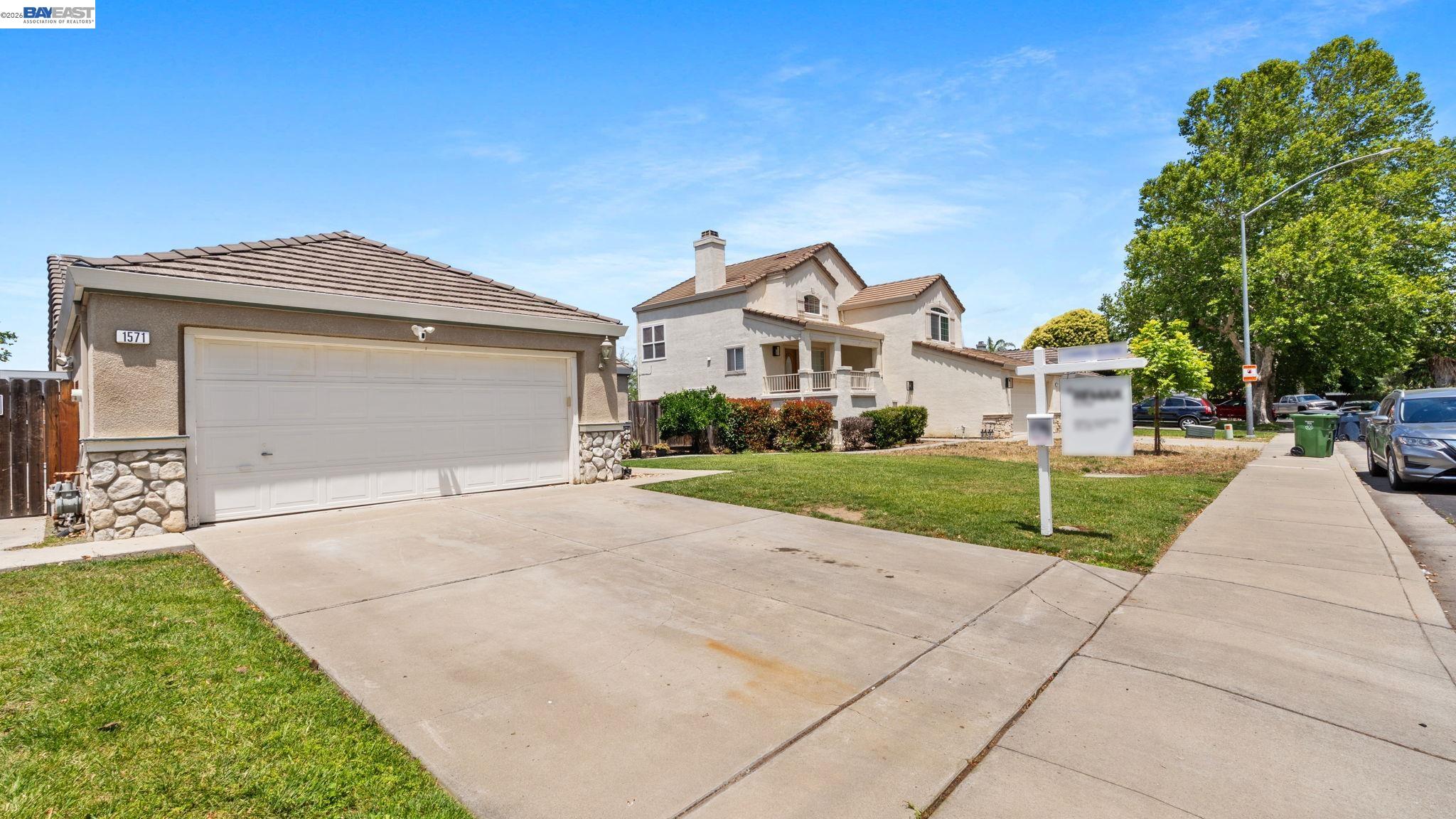 1571 Spring Ct