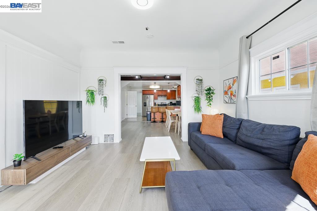 2506 Highland Ave