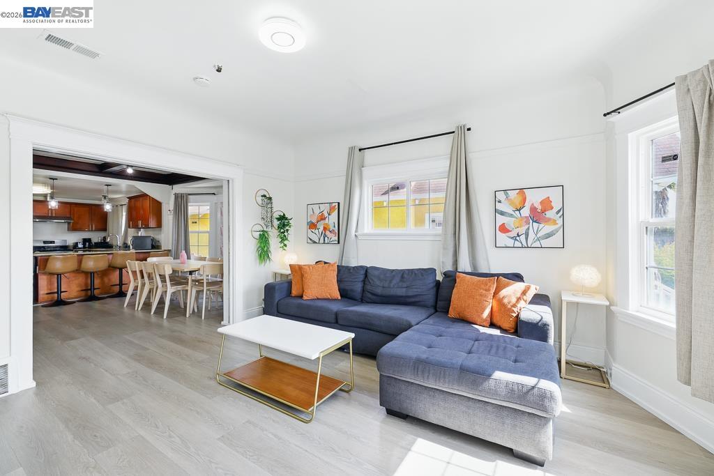 2506 Highland Ave