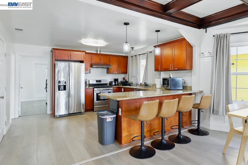 2506 Highland Ave