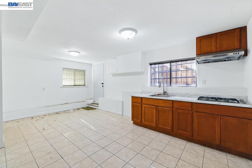 2506 Highland Ave